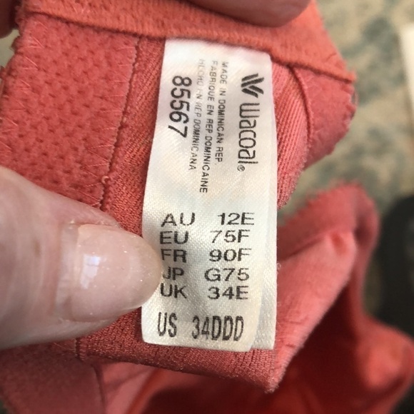 Wacoal underwire bra with lined lace cups and adjustable straps. Coral. 34DDD - Picture 8 of 9